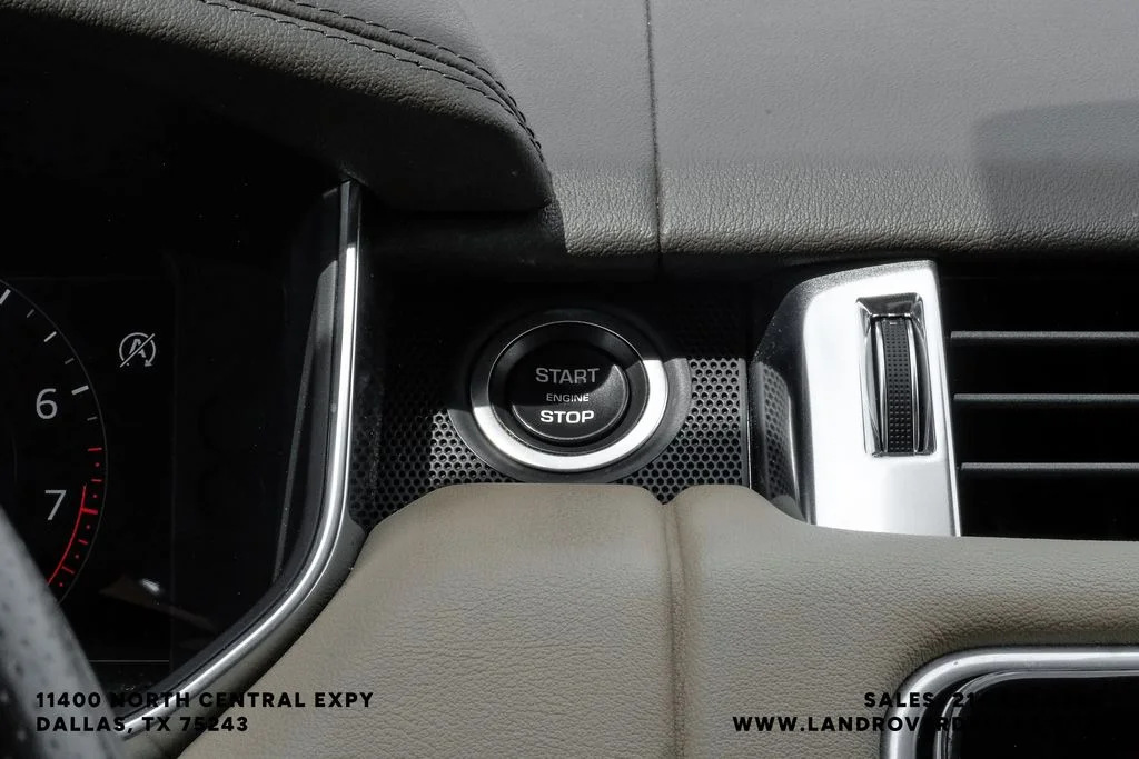 Used 2019 Silver Land Rover HSE image 25