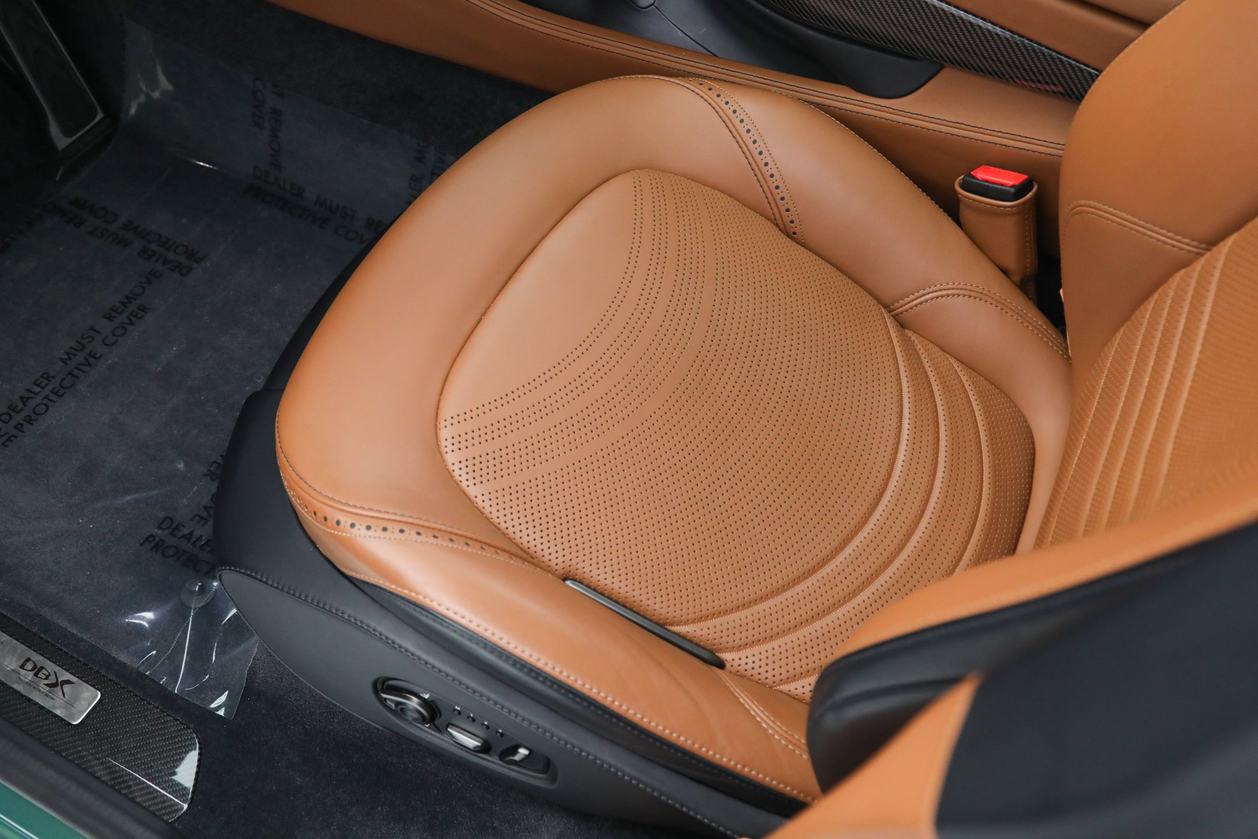 Used 2023 Green Aston Martin 707 image 25