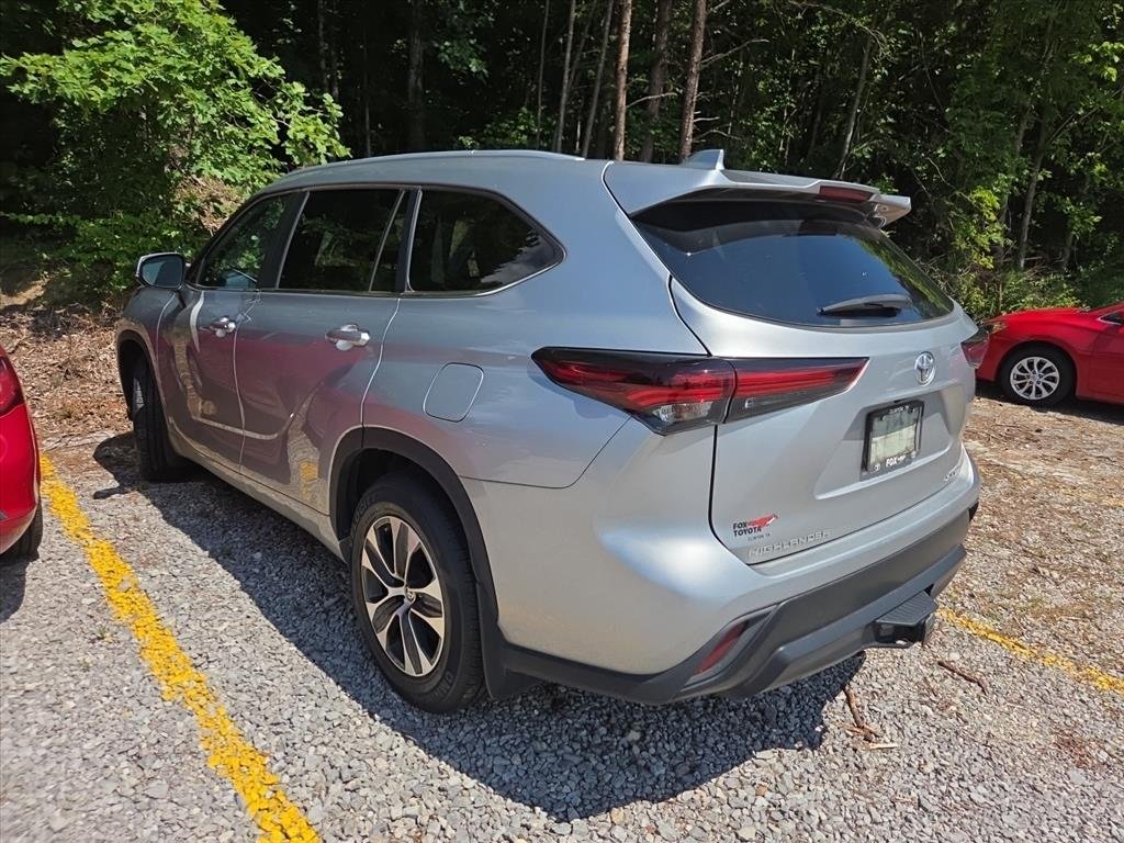 Used 2024 Silver Toyota XLE image 6
