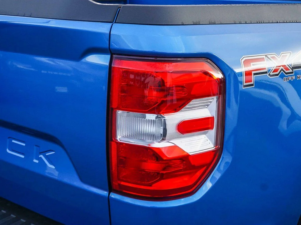 New 2026 Blue Ford XLT image 7