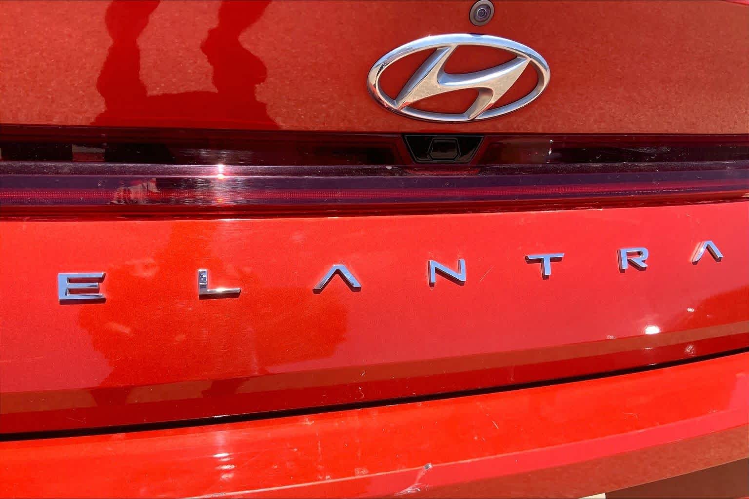 Used 2021 Lava Orange Hyundai Limited image 31