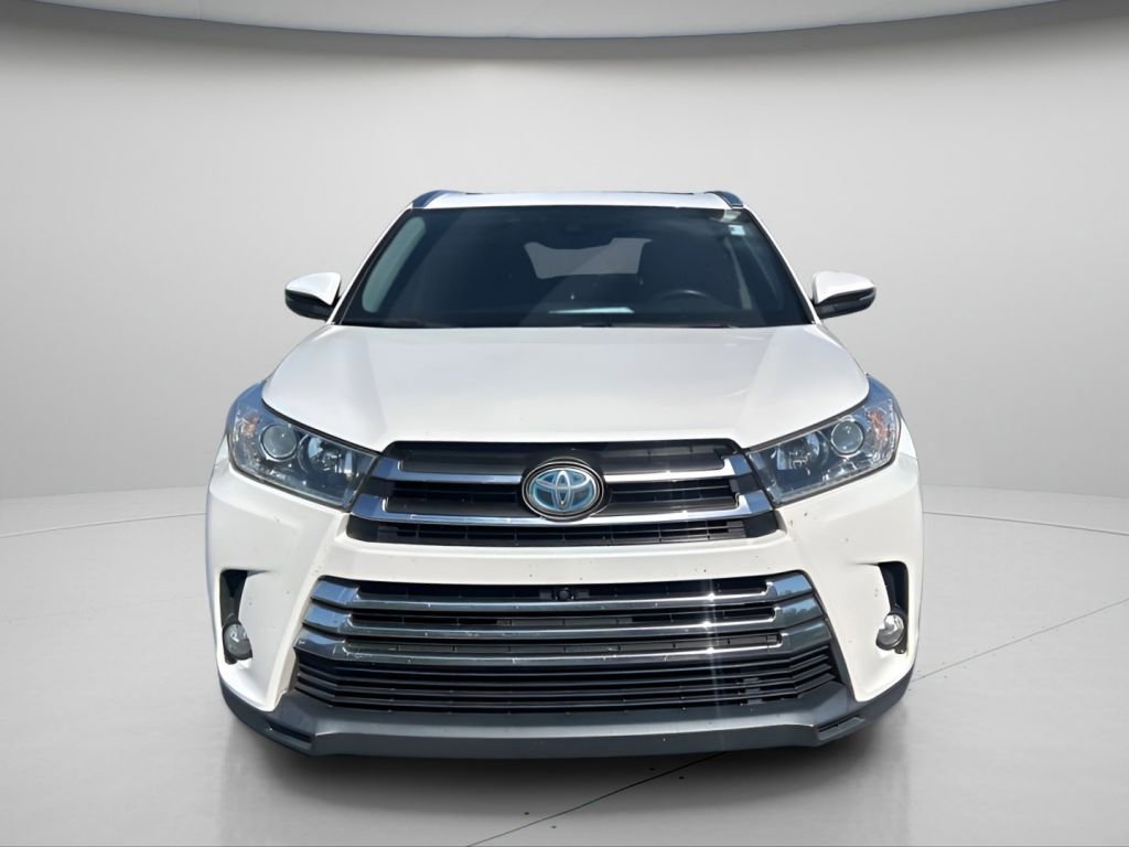 Used 2017 Blizzard Pearl Toyota Limited Platinum image 11