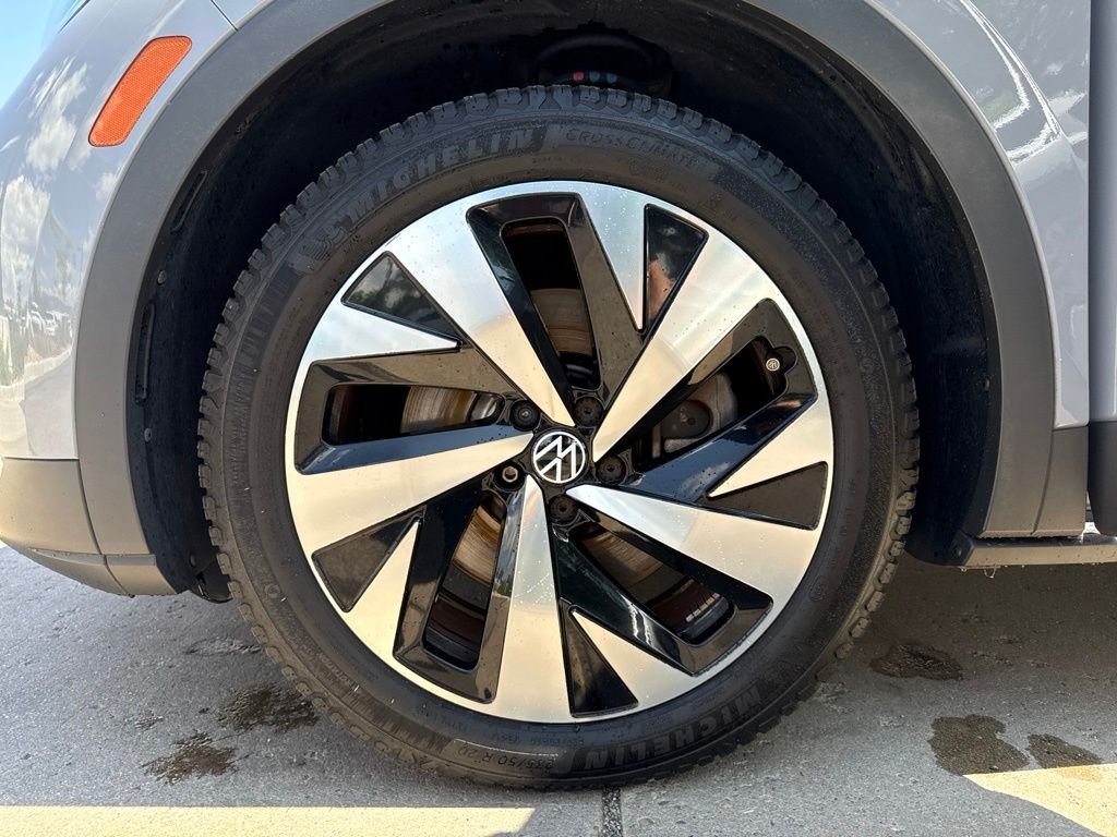 Certified Used 2022  Volkswagen Pro S image 28