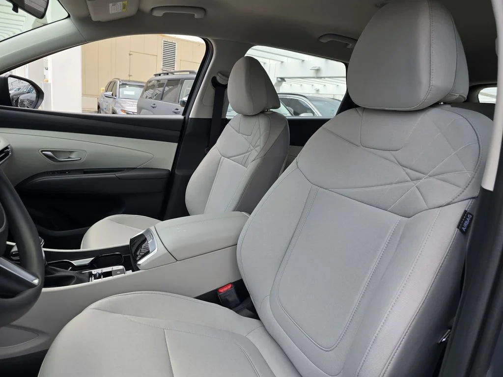 New 2026 Black Hyundai SE image 22