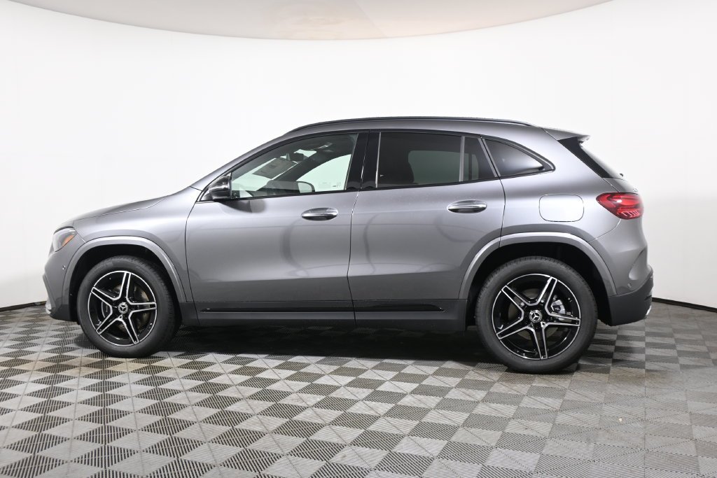 Used 2026 Mountain Grey Metallic Mercedes-Benz GLA 250 image 2