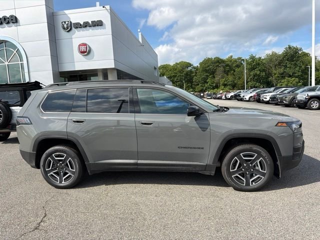 New 2026 Sting-Gray Clear-Coat Exterior Paint Jeep Laredo image 2
