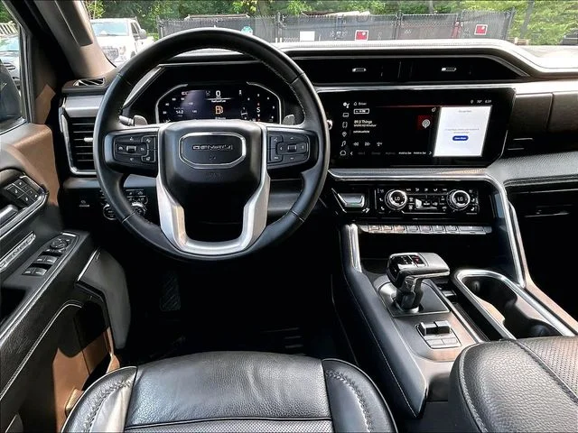 Used 2024 Silver GMC Denali image 5
