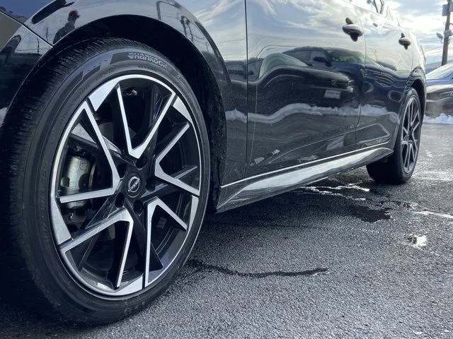 Certified Used 2025 Super Black Nissan SR image 9