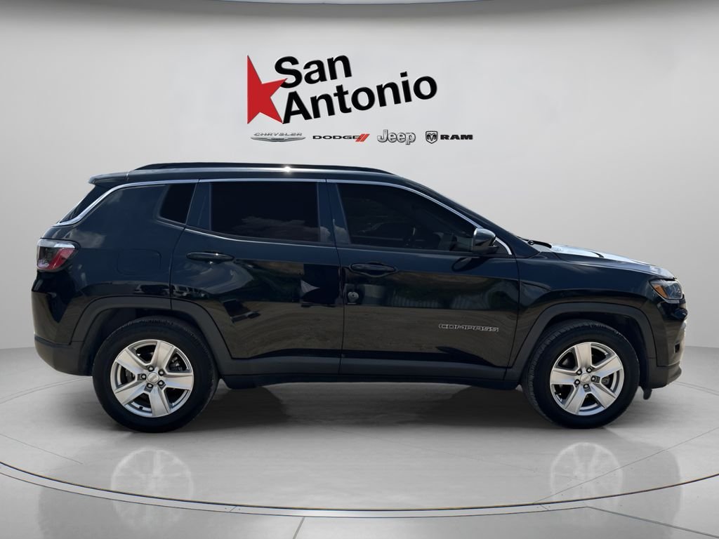 Used 2022 Black Jeep Latitude image 17