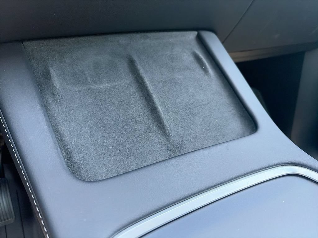 Used 2024  Tesla Long Range image 22