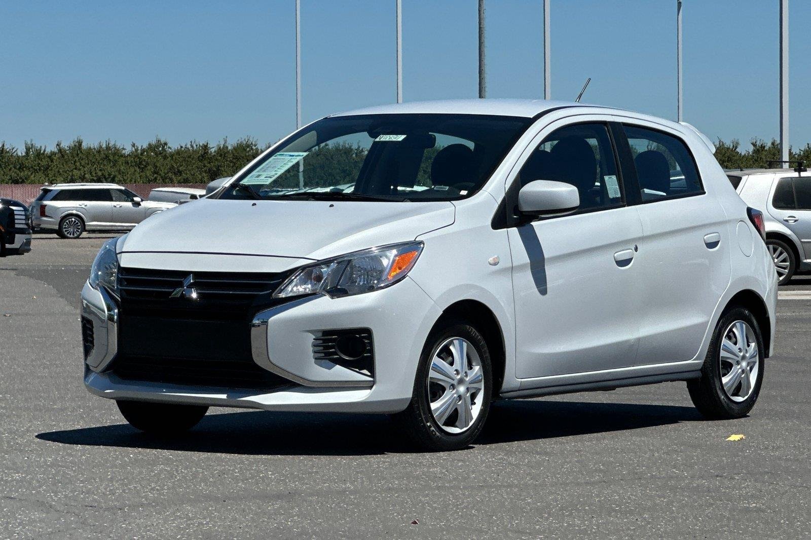 Used 2024 White Diamond Mitsubishi ES image 8