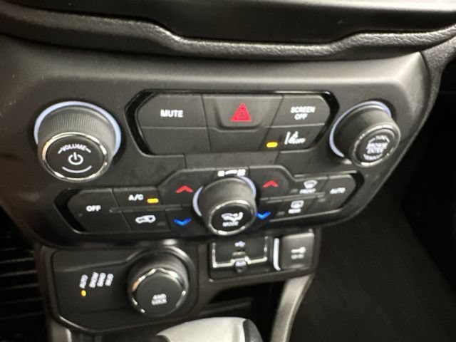 2022 Jeep Renegade Red Edition - Photo 24