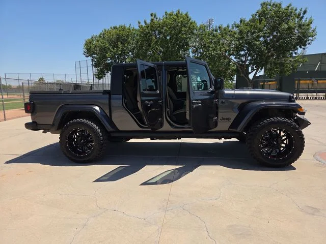Used 2022 Gray Jeep Sport image 8