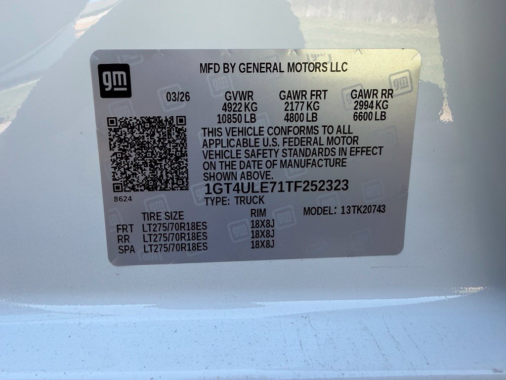 New 2026 Summit White GMC Pro image 13