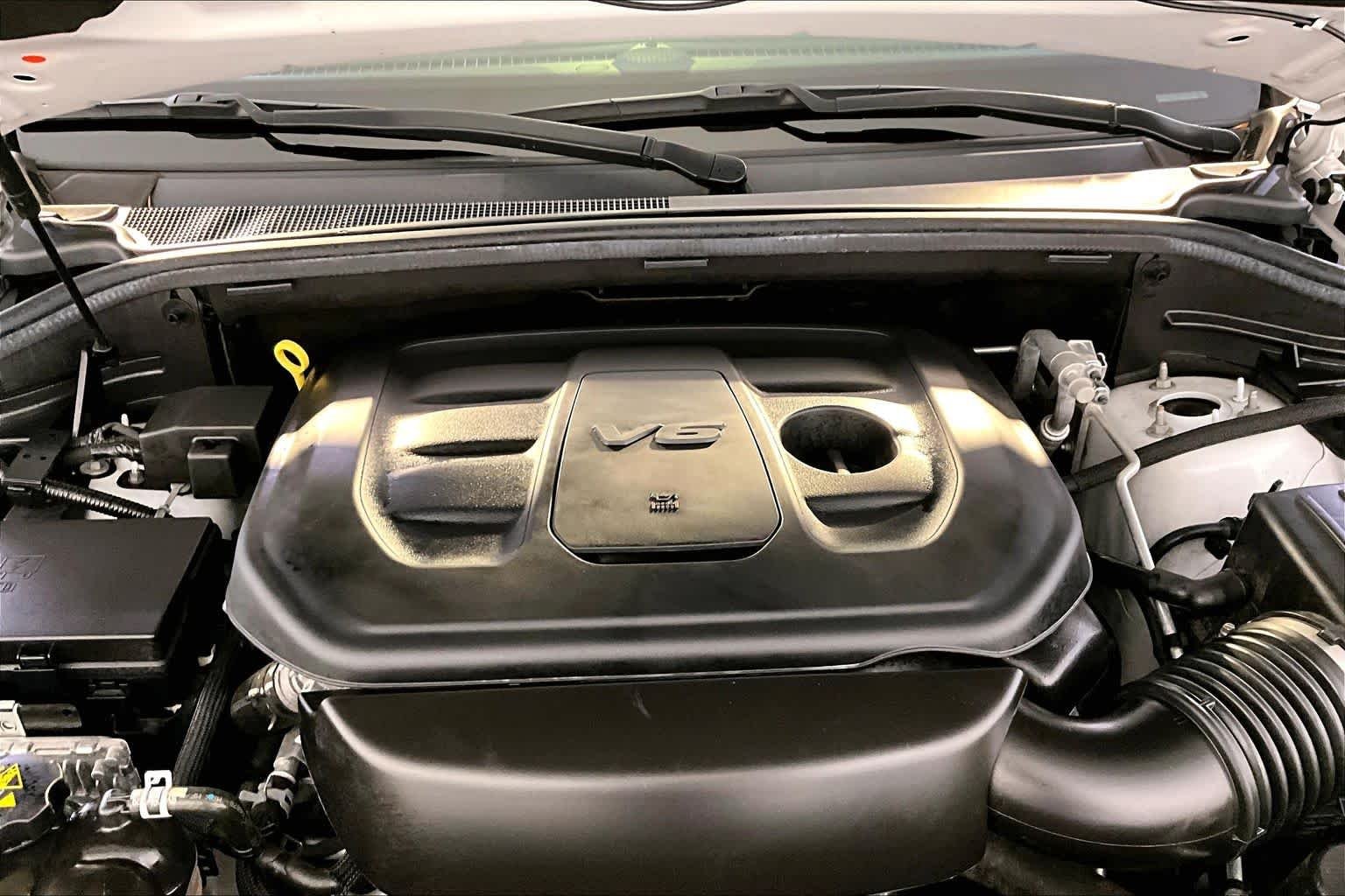 Used 2019 Bright White Clear Coat Jeep Limited image 31