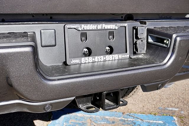 New 2026 Granite Crystal Metallic Clear-Coat Exterior Paint RAM Laramie image 20