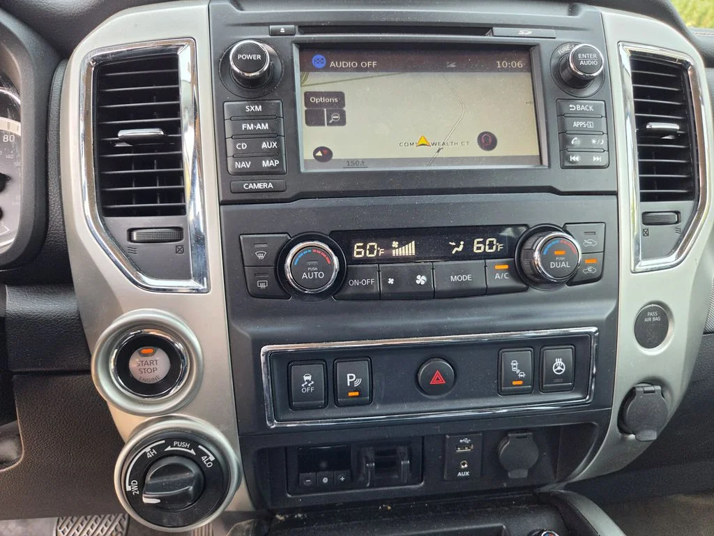 Used 2017 Silver Nissan PRO-4X image 17