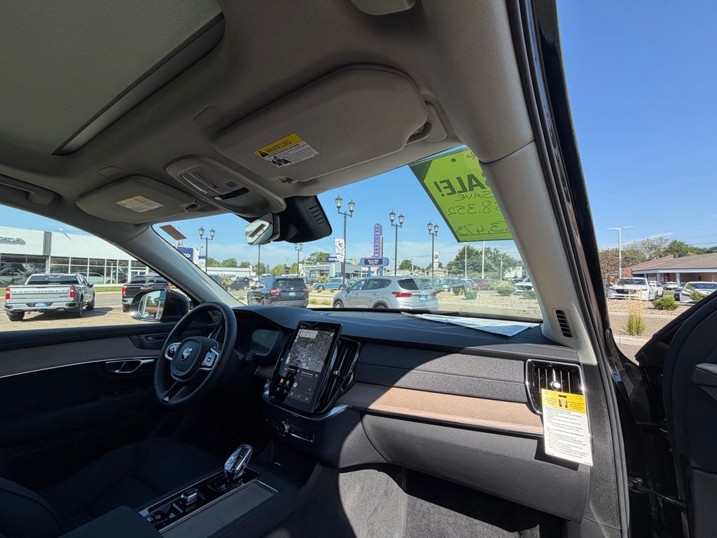 2026 Volvo XC90 Plus - Photo 10