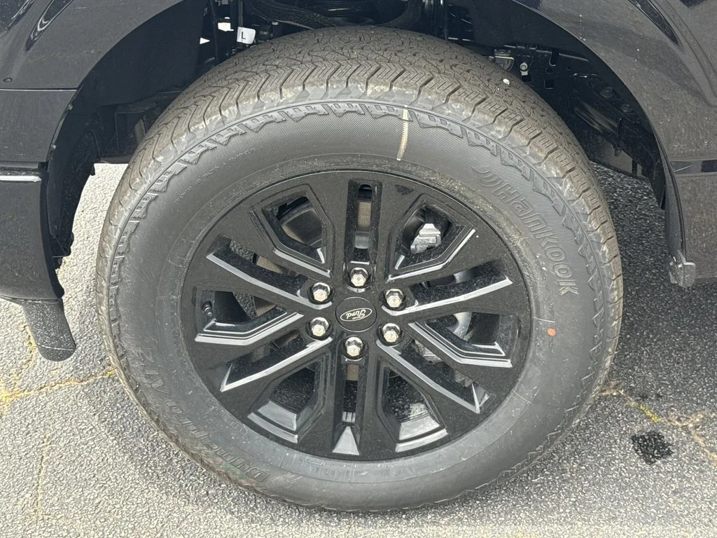 New 2026 Agate Black Metallic Ford Lariat® image 11