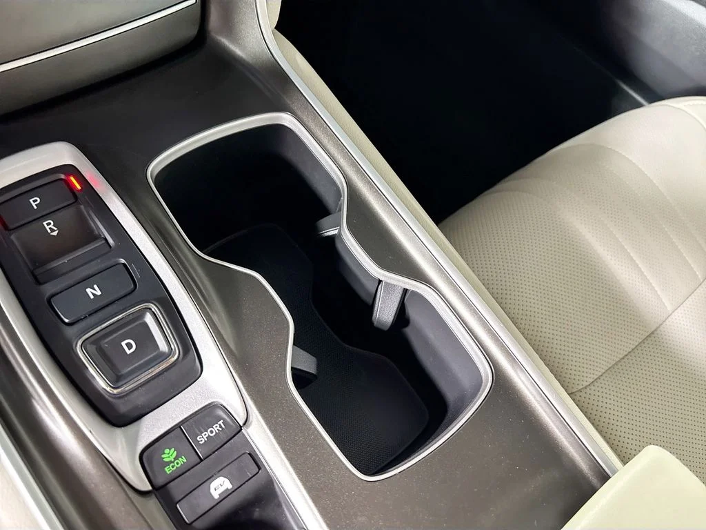 Used 2019 Gold Honda Touring image 15