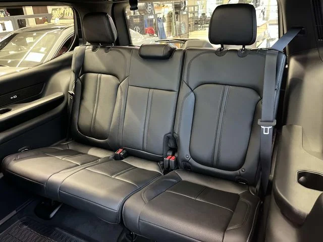 New 2026 Steel Blue Exterior Paint Jeep Limited image 19