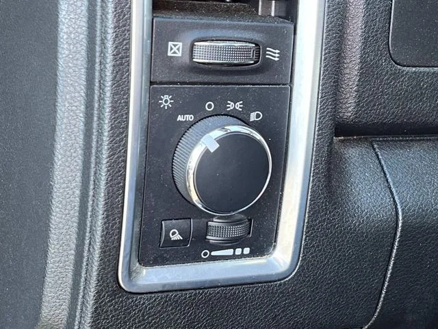 Used 2024 White Ram Warlock image 26