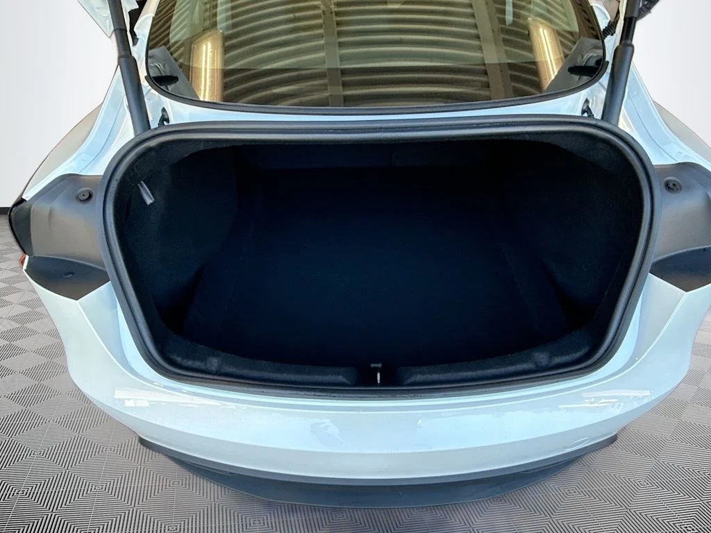 Used 2025  Tesla Standard image 21