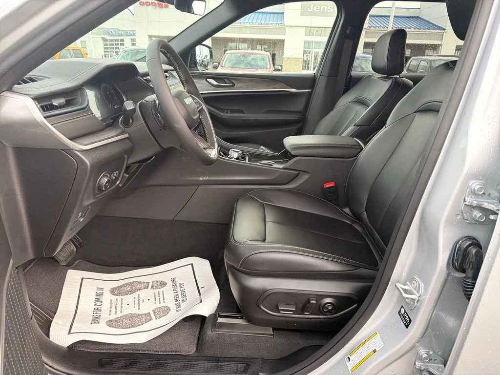 New 2026 Silver Jeep Limited image 9