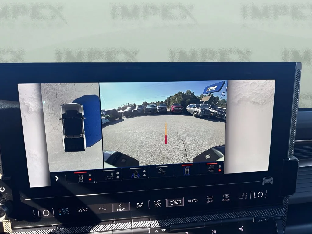 Used 2024 White GMC 2X image 20