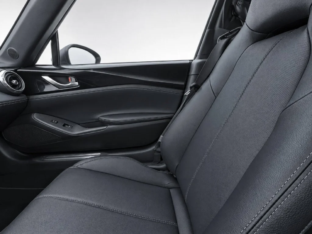 Used 2020 Black Mazda Grand Touring image 23