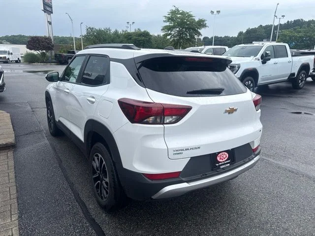 Used 2026 White Chevrolet LT image 5