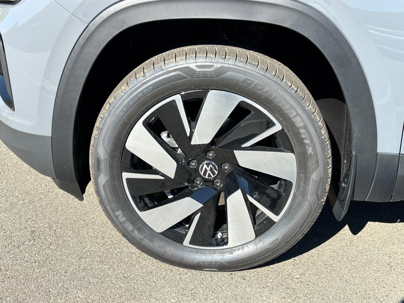 New 2026 Pure Gray Volkswagen 2.0T SE w/Technology image 9