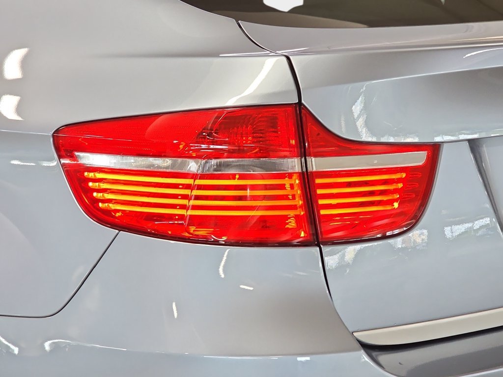 Used 2010 Blue Water Metallic BMW ActiveHybrid image 33
