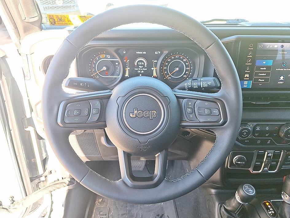 Used 2025 Anvil Clearcoat Jeep Sport S image 13