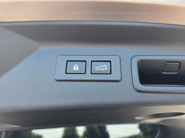 Used 2025 Bronze Metallic Subaru Premium image 11