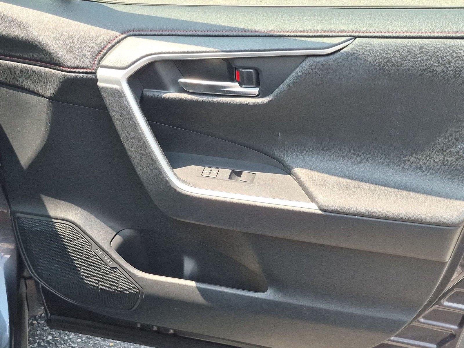 Used 2022  Toyota XSE image 36