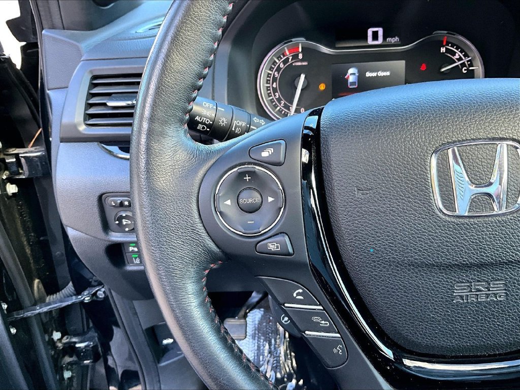 Used 2017 Black Honda Black Edition image 23