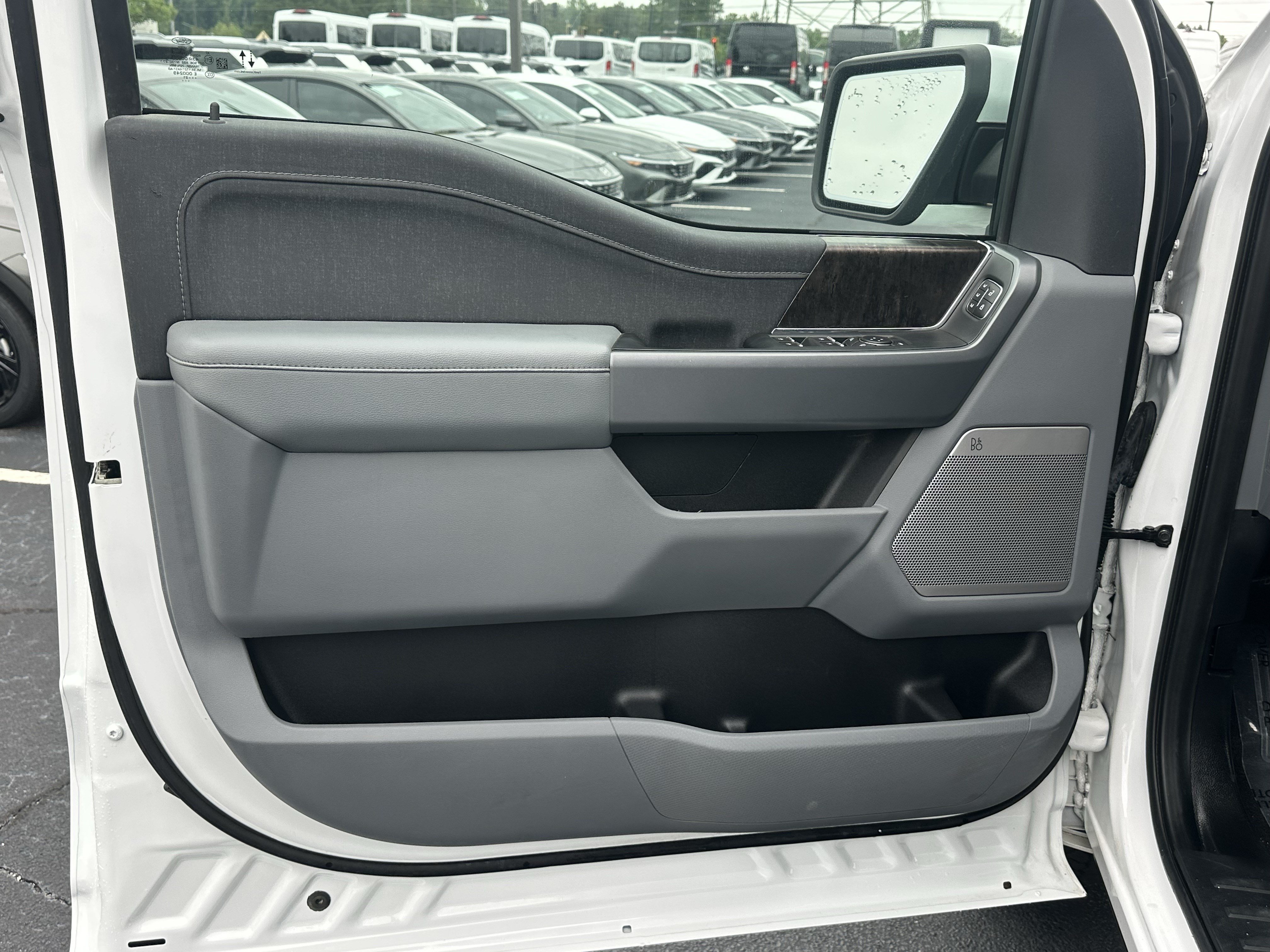 Used 2021 Oxford White Ford LARIAT image 10