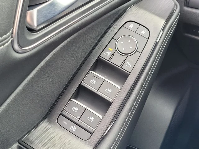 New 2026 White Nissan Platinum image 23