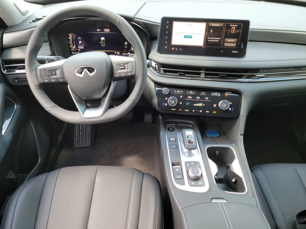 New 2027 RADIANT WHITE INFINITI Luxe FWD image 13