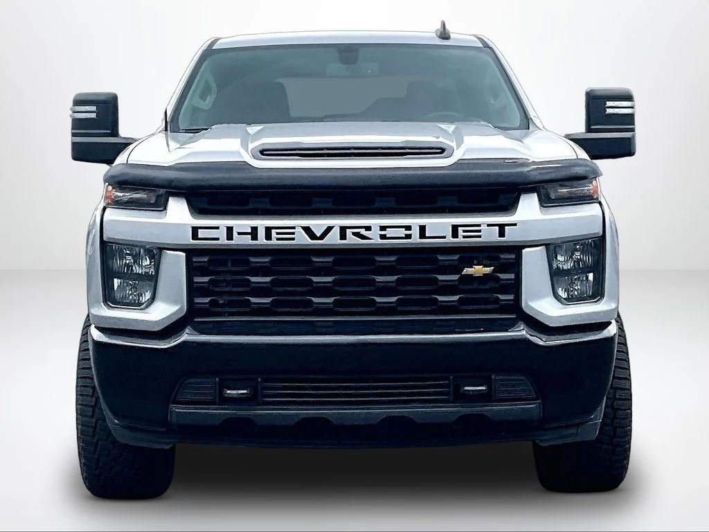 Used 2021 Silver Chevrolet Custom image 3