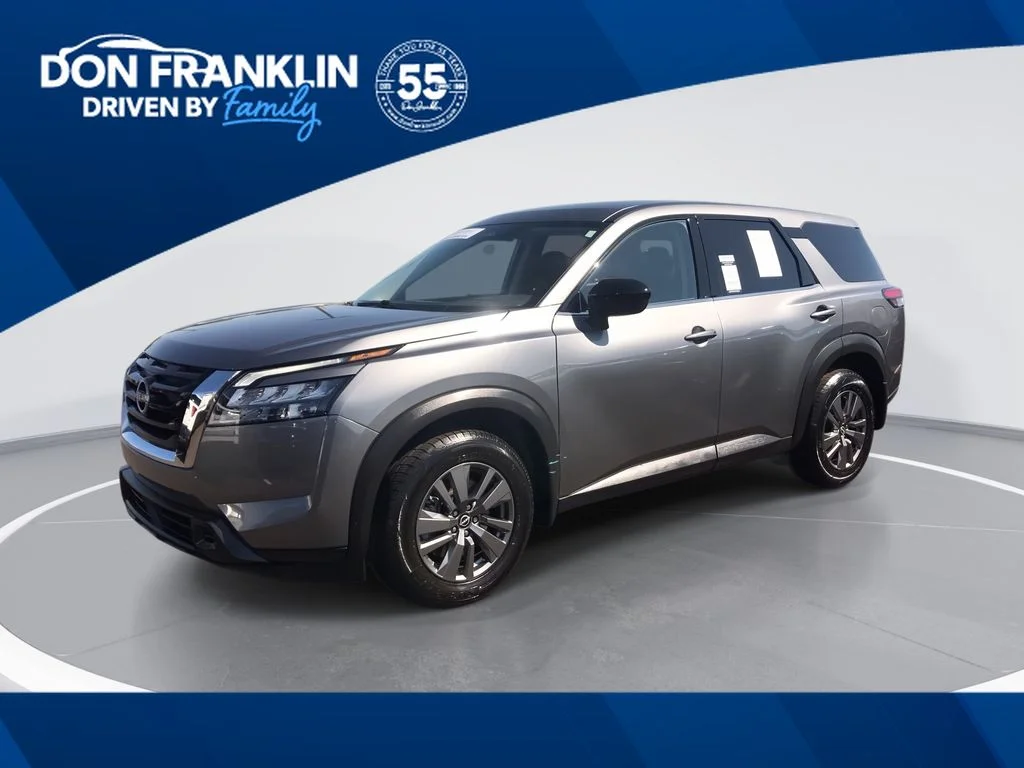 Used 2024 Gray Nissan S image 1