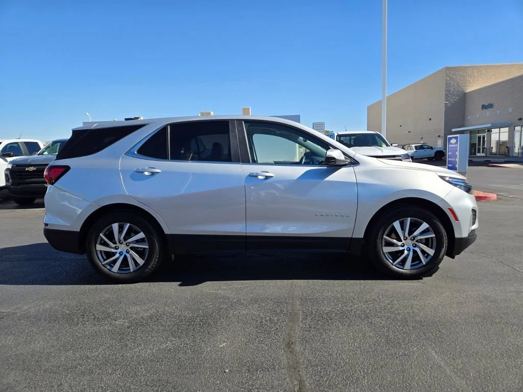 Used 2022 Silver Ice Metallic Chevrolet LT image 7