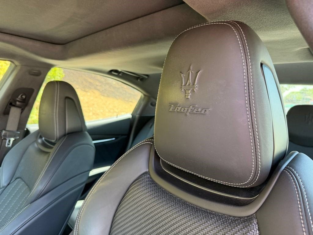 Used 2021 Blue Maserati Trofeo image 33