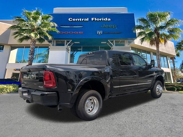New 2026 Diamond Black Crystal Pearl-Coat Exterior Paint RAM Limited image 5