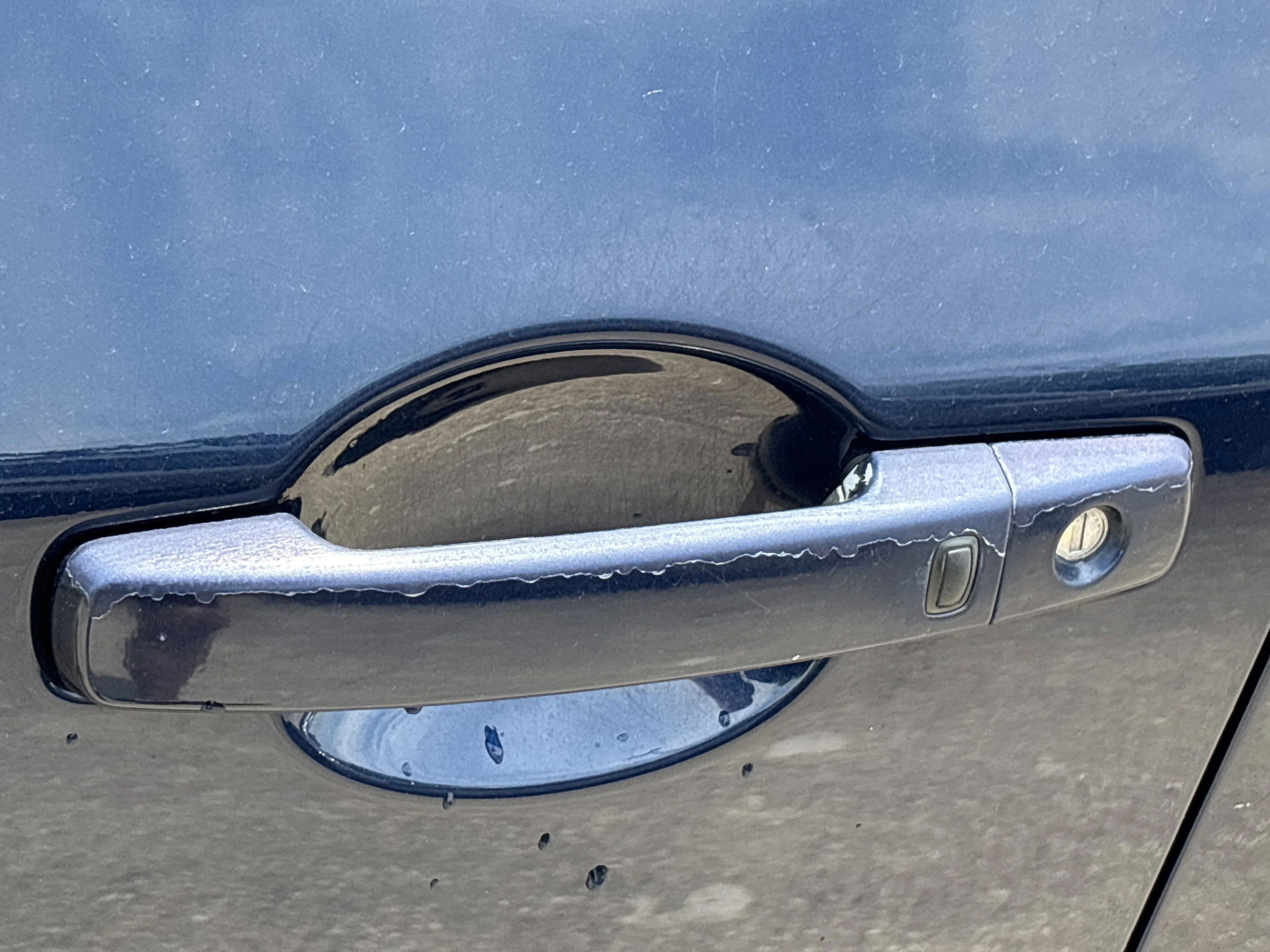 Used 2009 Navy Blue Metallic Nissan 2.5 S image 14