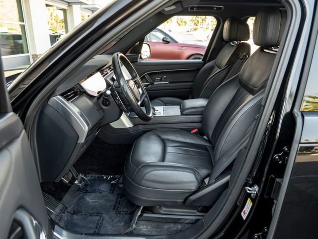 Used 2024 Santorini Black Metallic Land Rover SE image 15