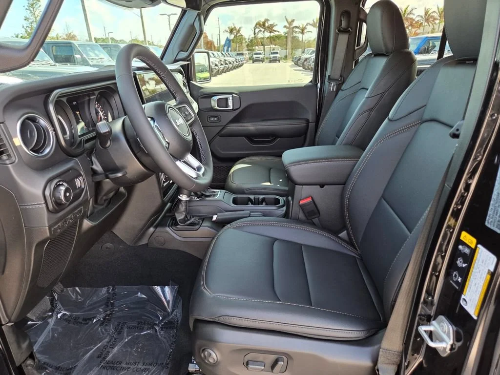 New 2026 Black Clear-Coat Exterior Paint Jeep Sahara image 13