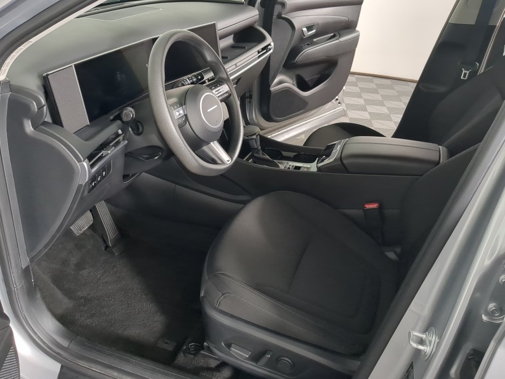 Used 2025 Shimmering Silver Hyundai SEL image 11