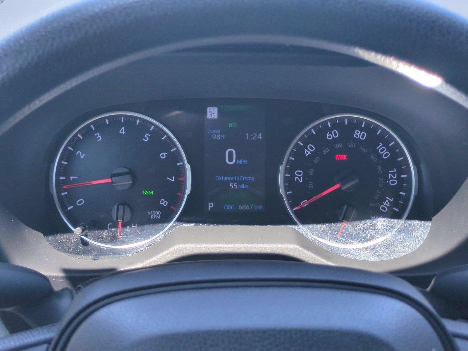 Used 2022 White TOYOTA  image 22